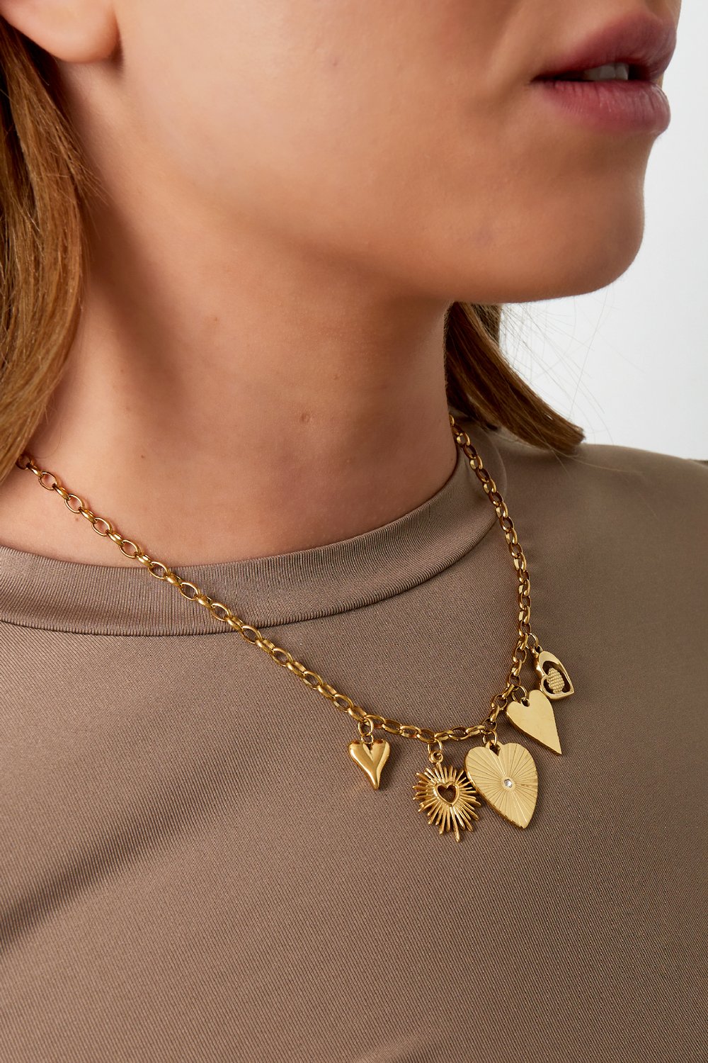 loving links necklace h5Picture3